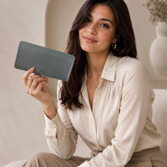 Bag Shoppe Women Green Wallet - Compact Everyday Wallet for Cards, Cash & Daily Use